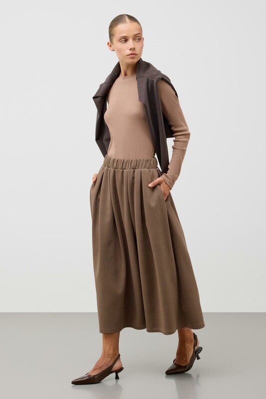 ���� ���